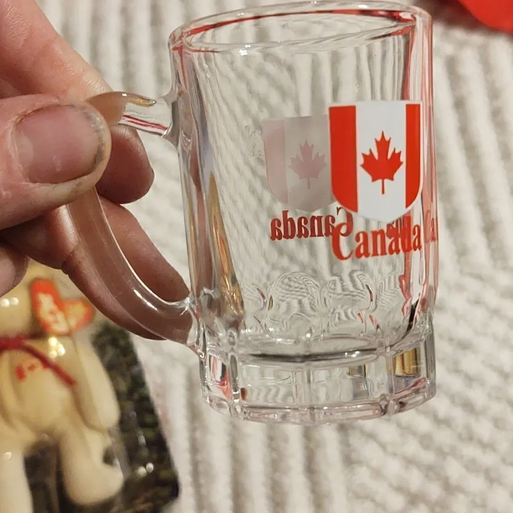OH Canada bundle, FIFA 2015‎ world cup scarf, Beanie baby maple,shot glasses,